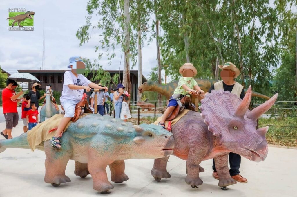 Pattaya Dinosaur Kingdom・สวนไดโนเสาร์พัทยา
